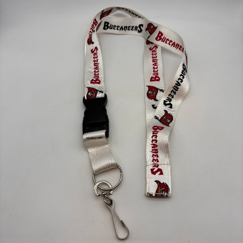 NFL Tampa Bay Buccaneers Football Flag Logo Keychain Lanyard White/Red